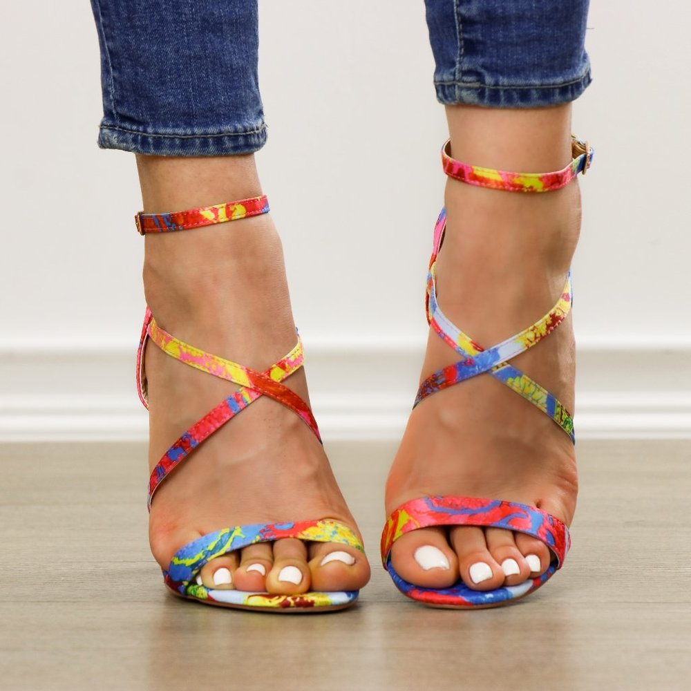 Fashion Multi-Color Strappy Chunky Heel Sandal - Picture 8 of 8